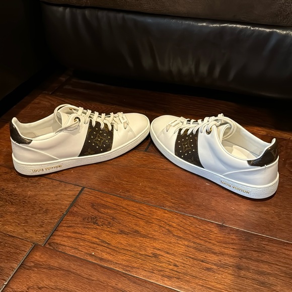 Authentic Louis Vuitton Frontrow Sneaker - Picture 3 of 10